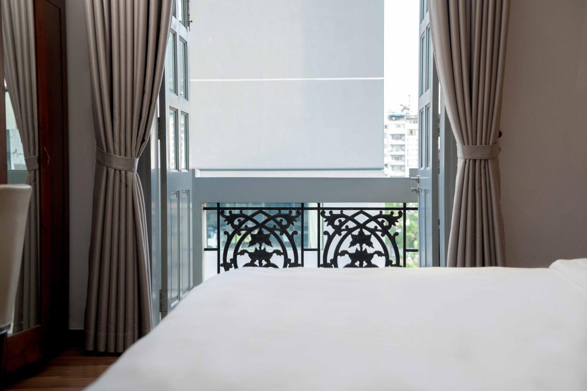 Rembrandt Hotel Nha Trang Exteriör bild